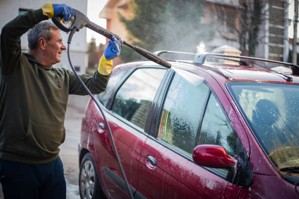 Best Concrete Pressure Washing  in Lakeland, FL
